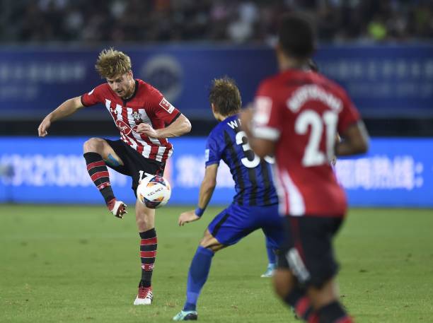 两位球员在 两位球员在