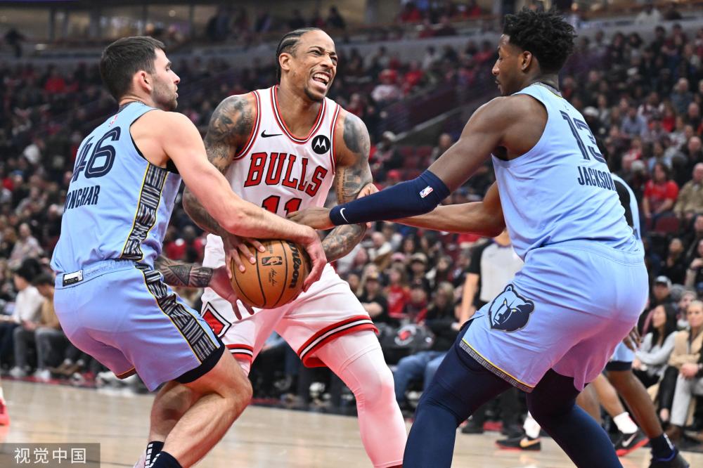 在摄像机前 在摄像机前