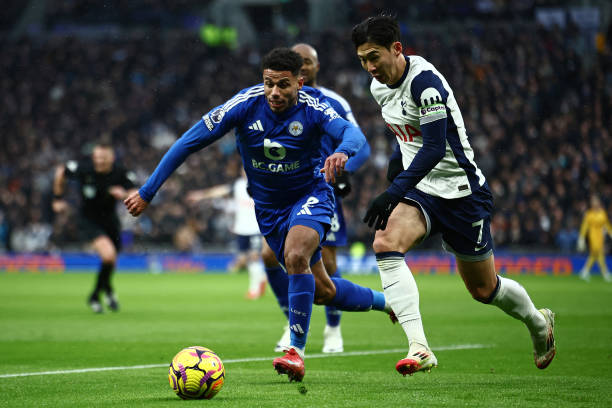 足球赛场上 足球赛场上